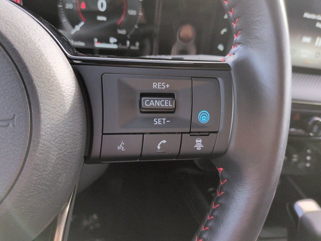 Used 2025 Nissan Kicks SR FWD image 23