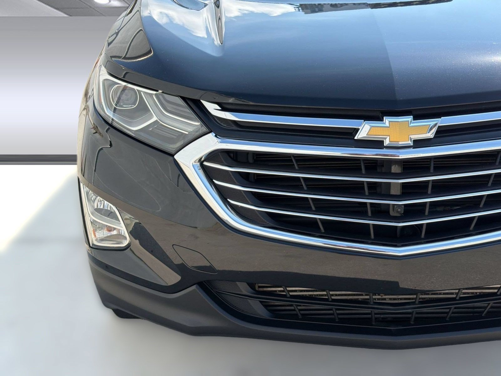 Used 2018 Chevrolet Equinox Premier FWD image 12
