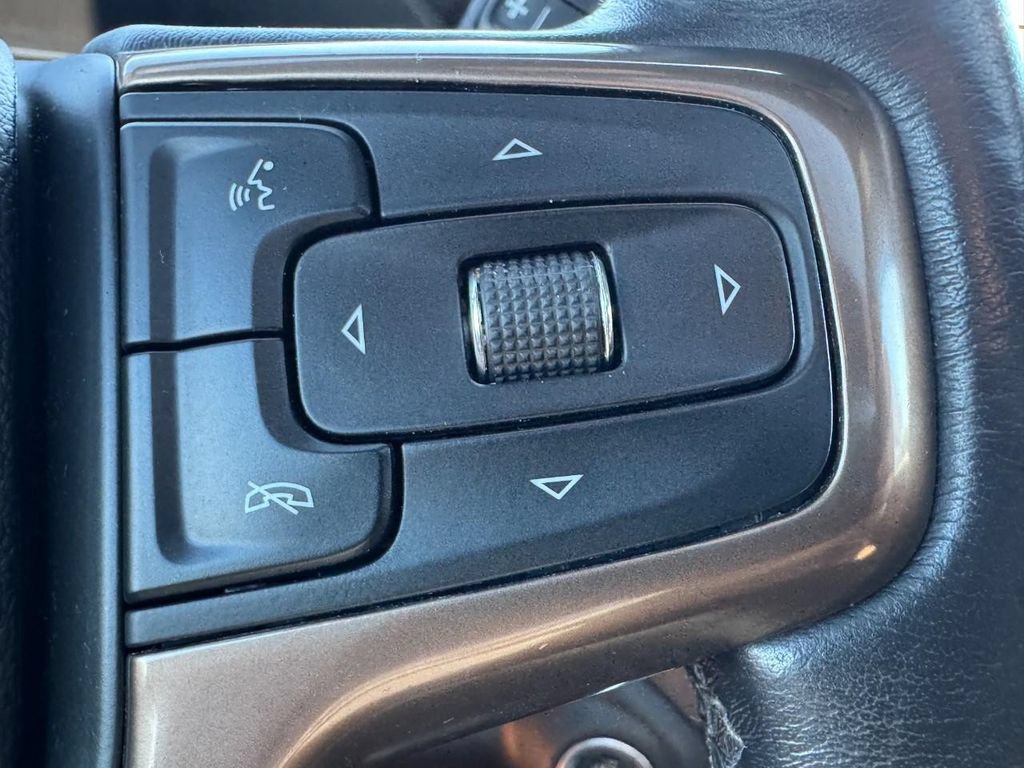 Used 2022 Chevrolet Silverado 1500 High Country w/ Technology Package AWD/4WD image 19