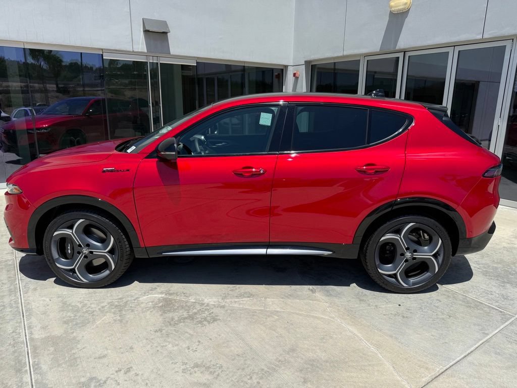 New 2026 Alfa Romeo Tonale w/ Active Assist Package AWD/4WD image 5
