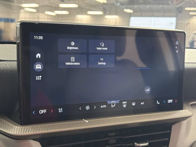 Used 2026 Ford Explorer Active w/ Active Comfort Package RWD image 5