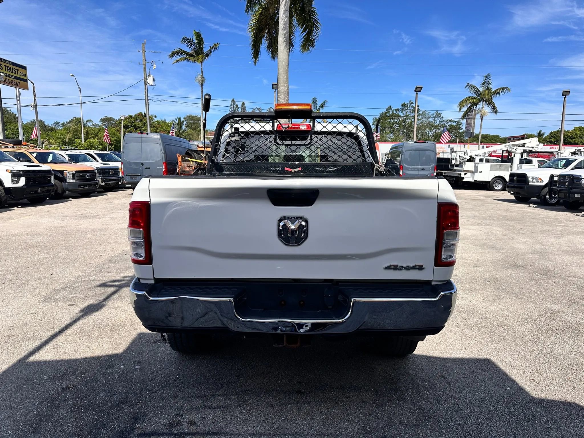 Used 2019 RAM 2500 Tradesman w/ Chrome Appearance Group image 4