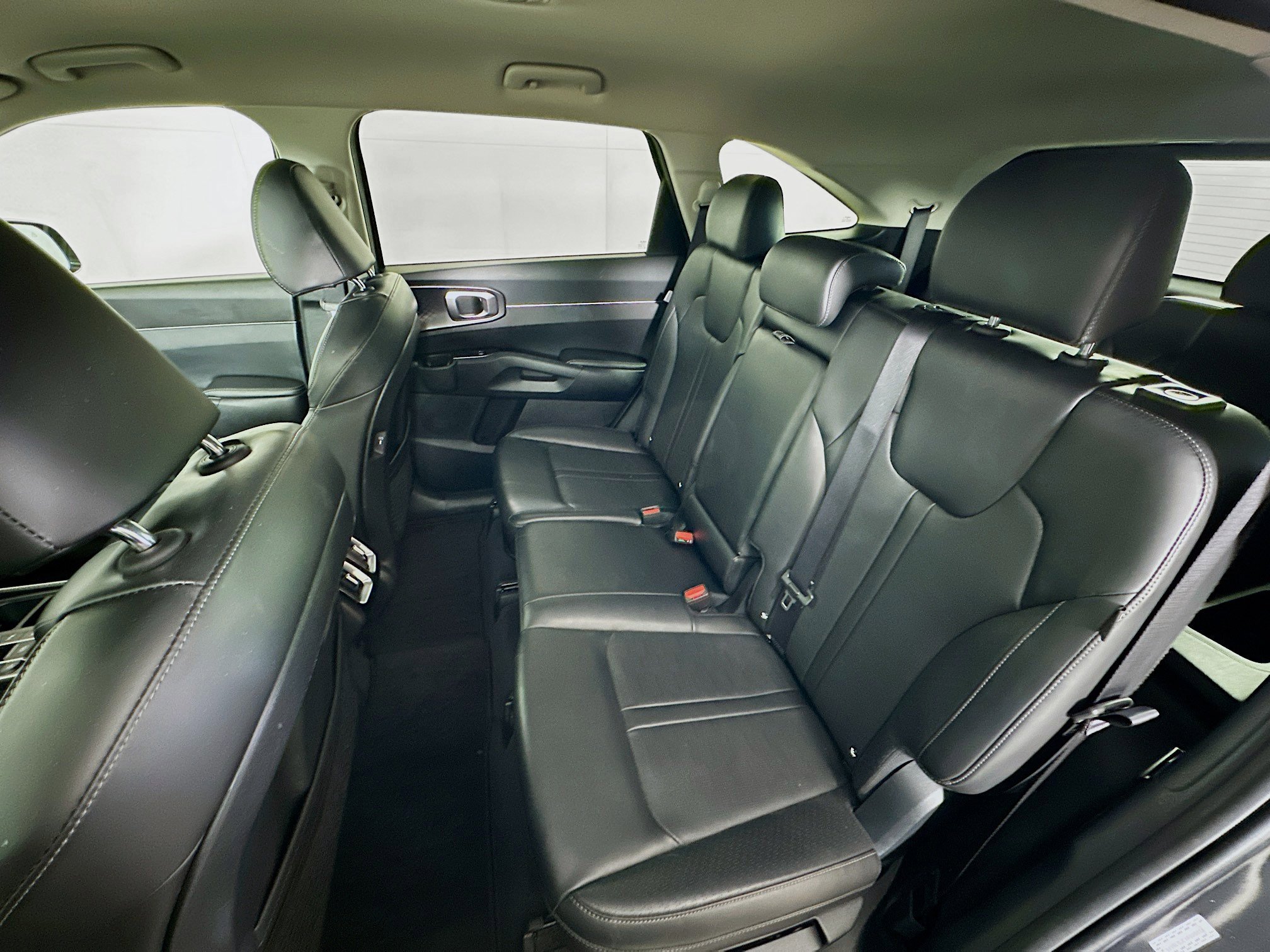 Used 2024 Kia Sorento S image 27