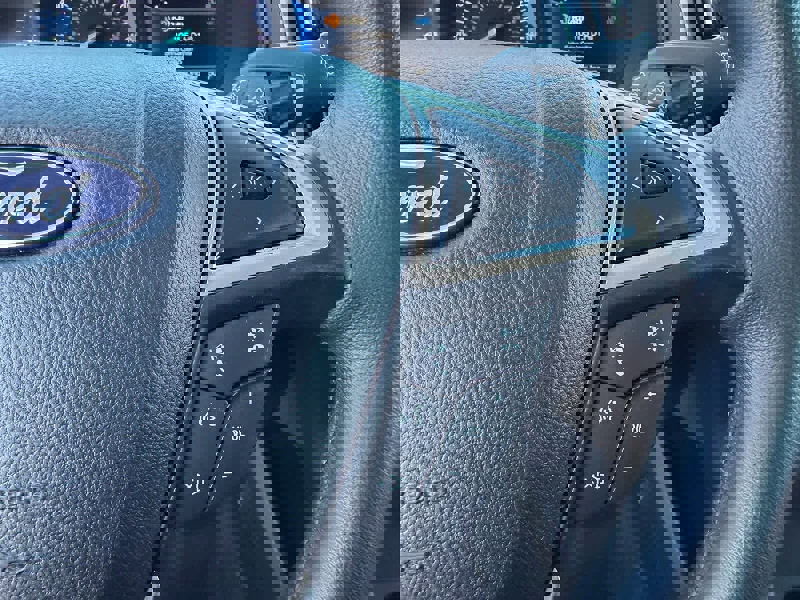 Used 2022 Ford Edge Titanium image 17