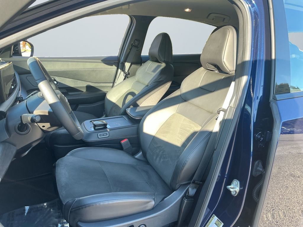 Used 2024 Nissan Ariya AWD image 10