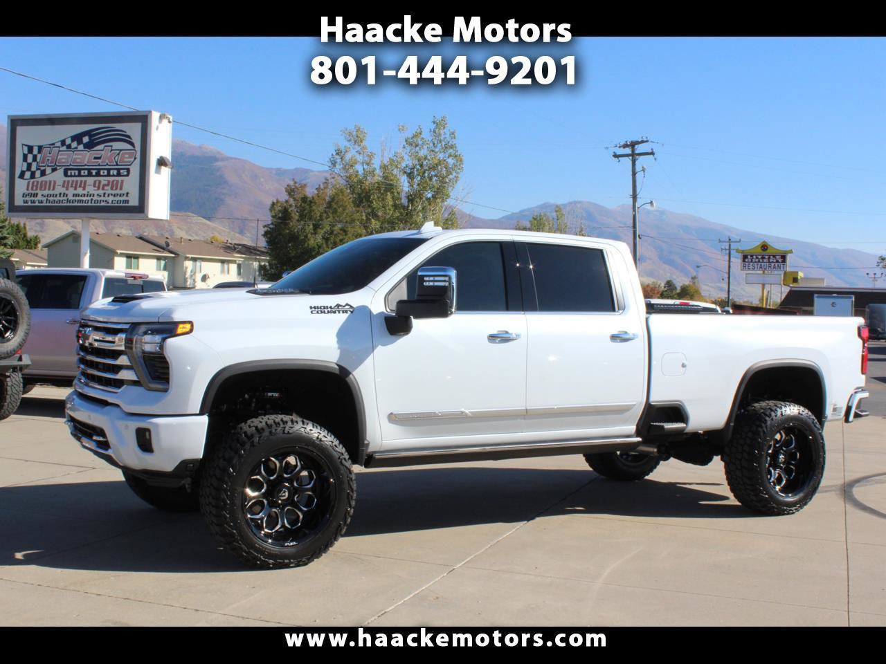 Used 2026 Chevrolet Silverado 3500 High Country w/ High Country Premium Package AWD/4WD image 1
