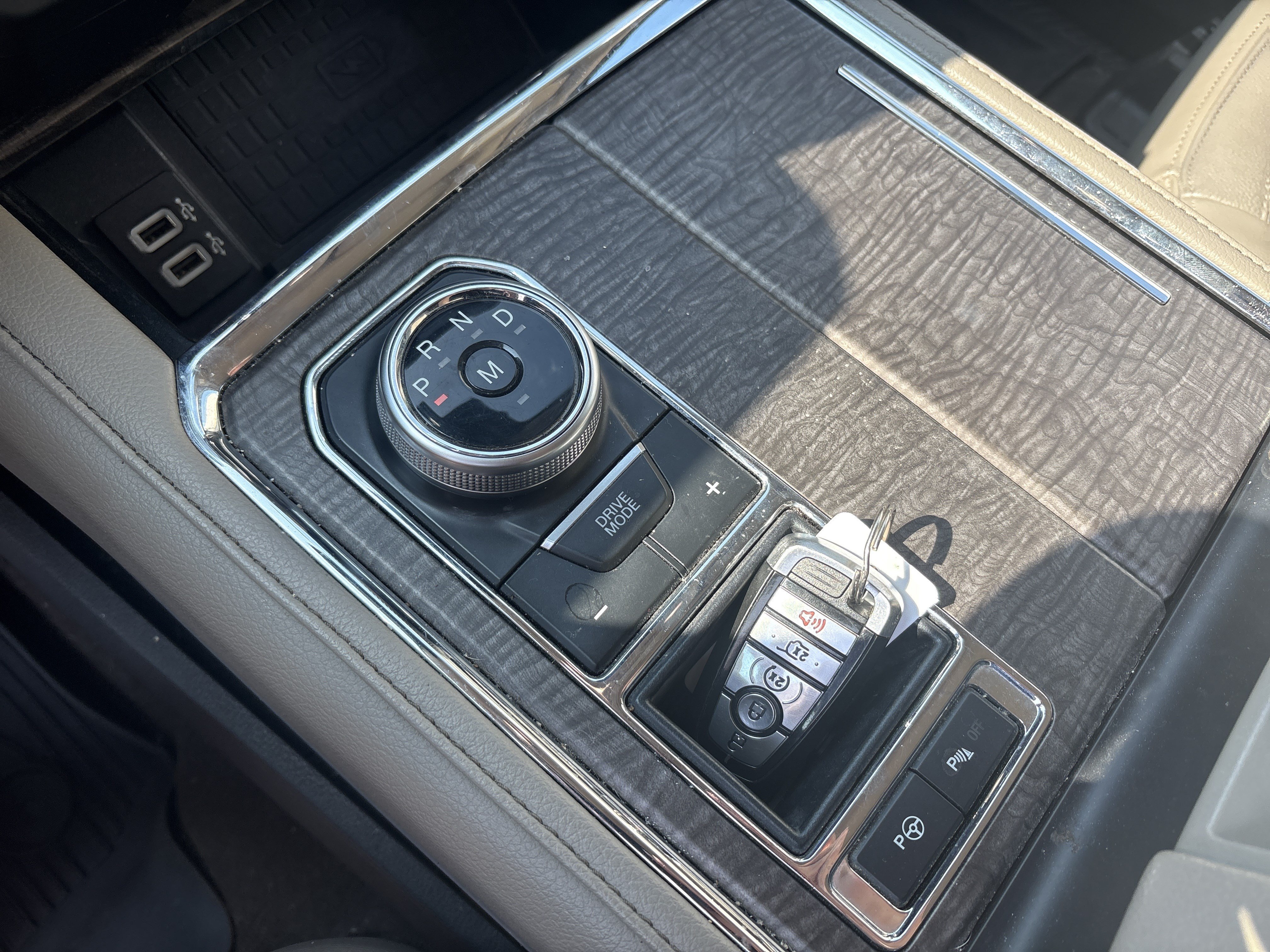 Used 2019 Ford Expedition Limited w/ Equipment Group 302A RWD image 26