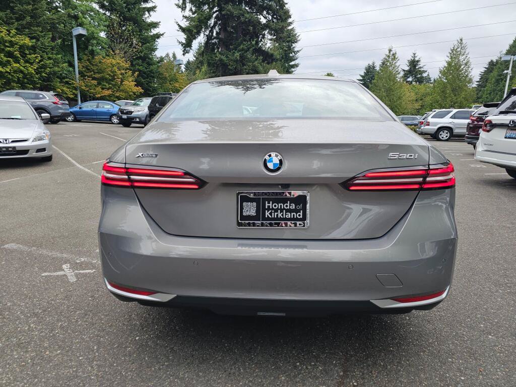 Used 2026 BMW 530i xDrive AWD/4WD image 6