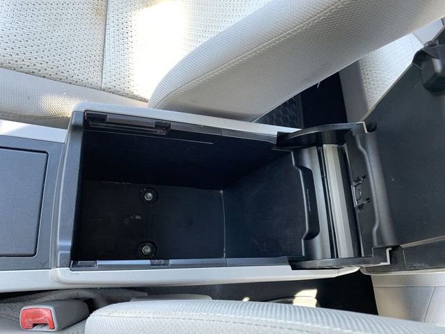 Used 2012 Toyota Camry LE FWD image 24