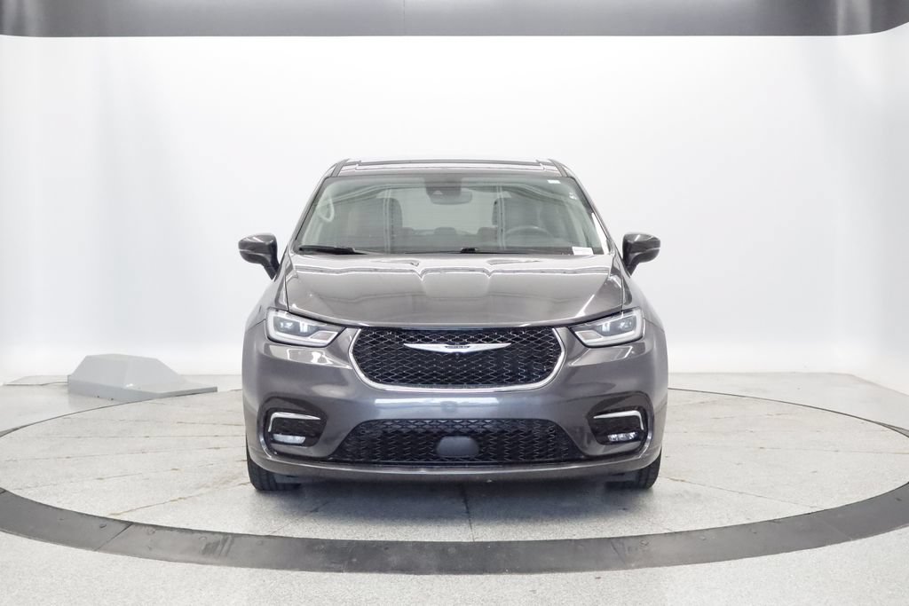 Certified 2023 Chrysler Pacifica Touring-L FWD image 11