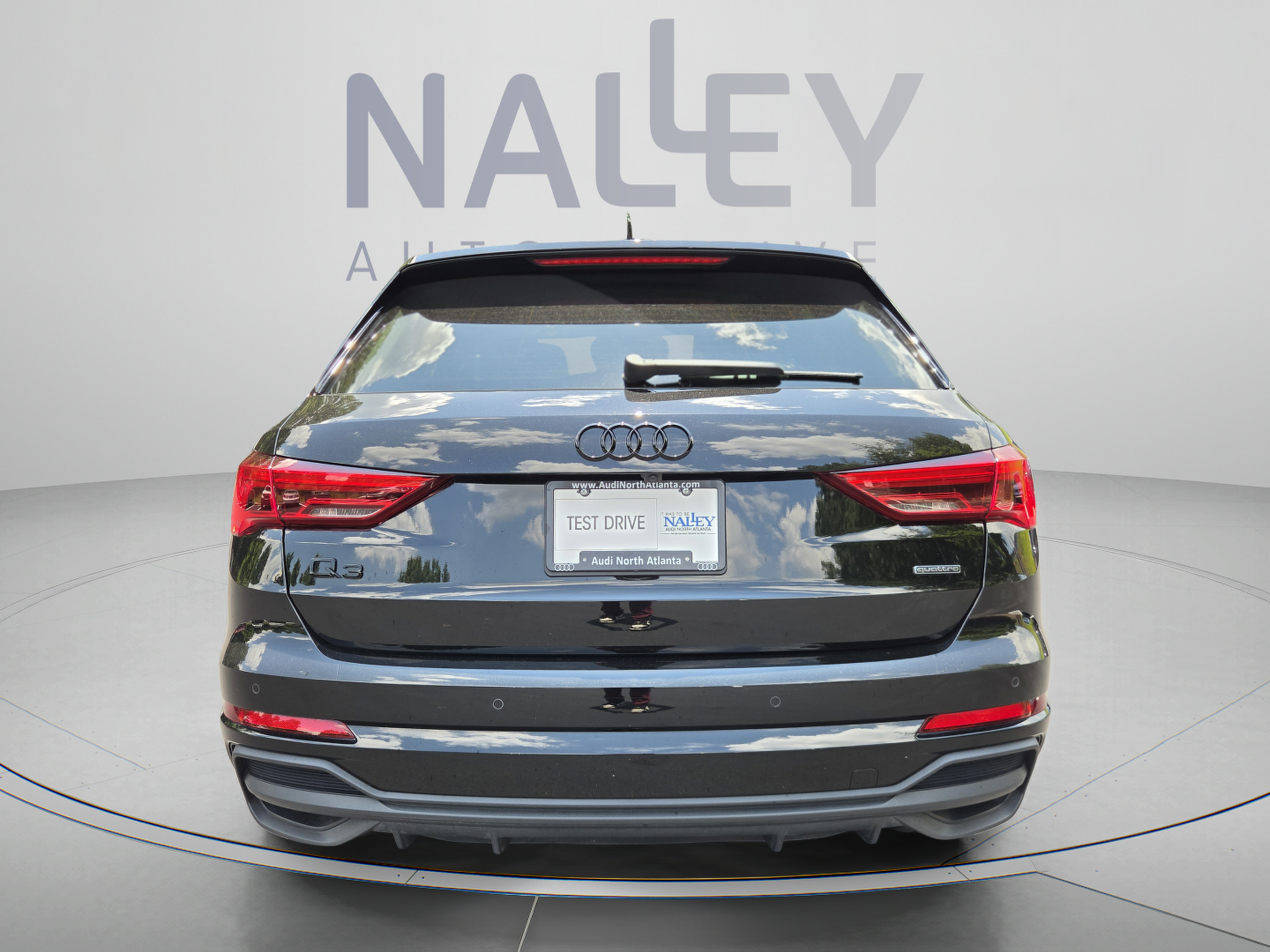Used 2025 Audi Q3 2.0T Premium Plus AWD/4WD image 4