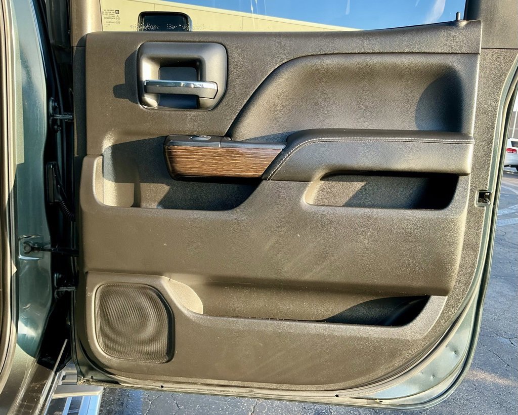 Used 2018 GMC Sierra 2500 Denali w/ Duramax Plus Package image 26