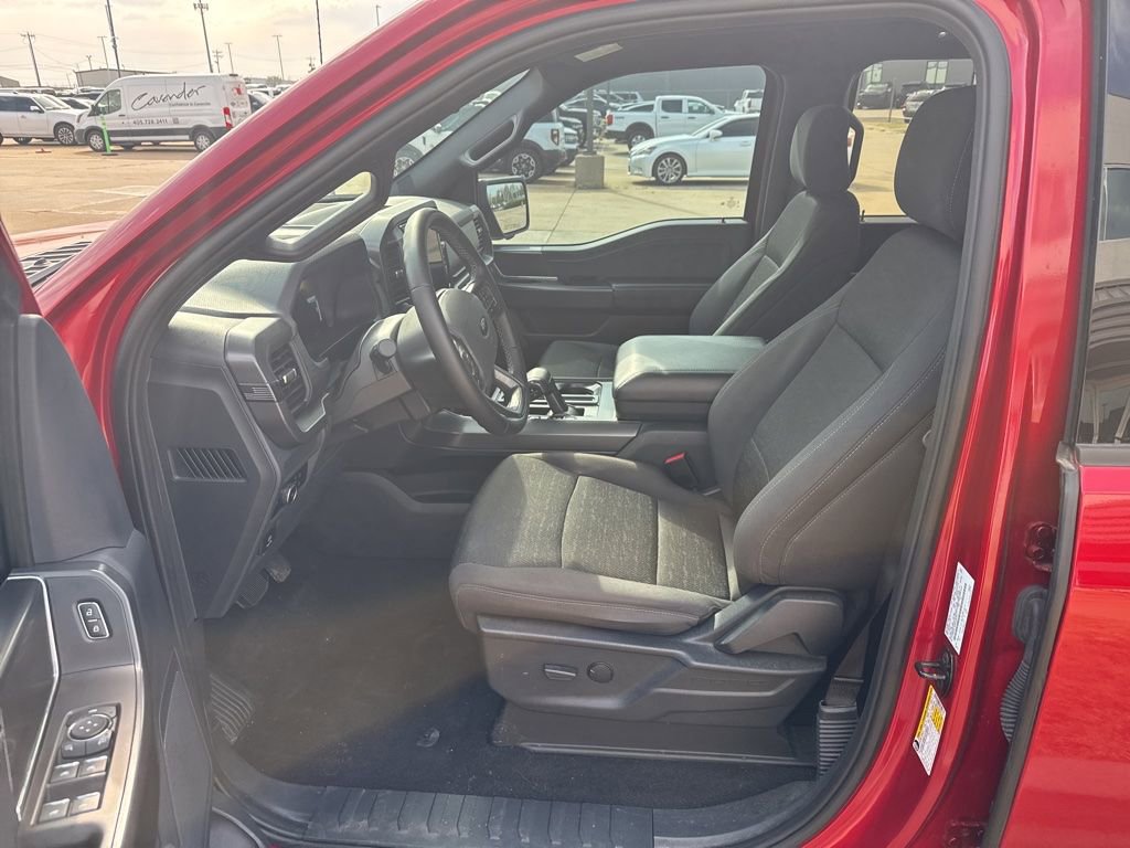 Used 2024 Ford F150 XLT w/ XLT Black Appearance Package image 11