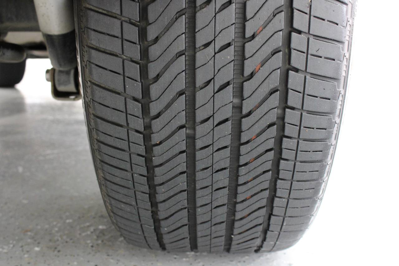 Used 2018 Cadillac Escalade Premium Luxury image 91