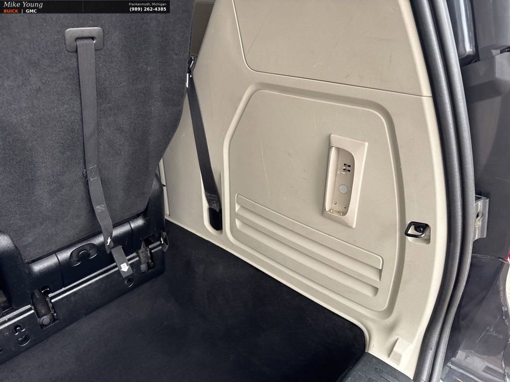 Used 2013 Chrysler Town & Country Touring image 35