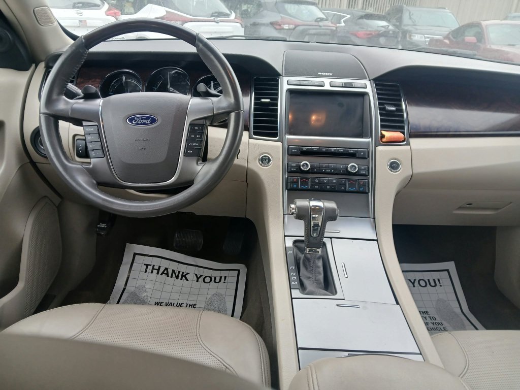Used 2012 Ford Taurus Limited FWD image 12