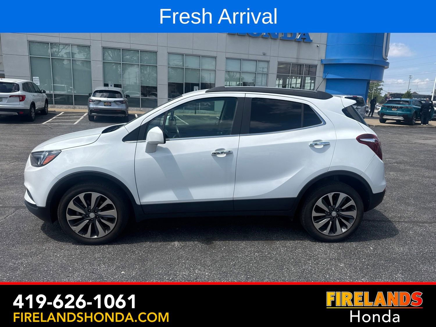 Used 2022 Buick Encore Preferred w/ Safety Package AWD/4WD image 1