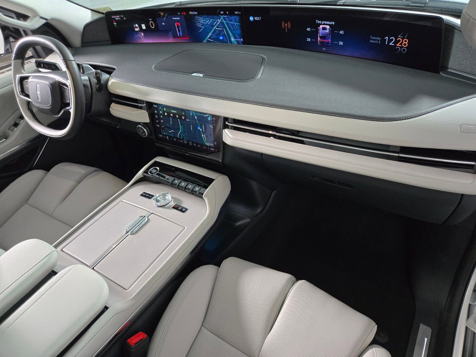 New 2026 Lincoln Navigator Reserve w/ Jet Appearance Package AWD/4WD image 22