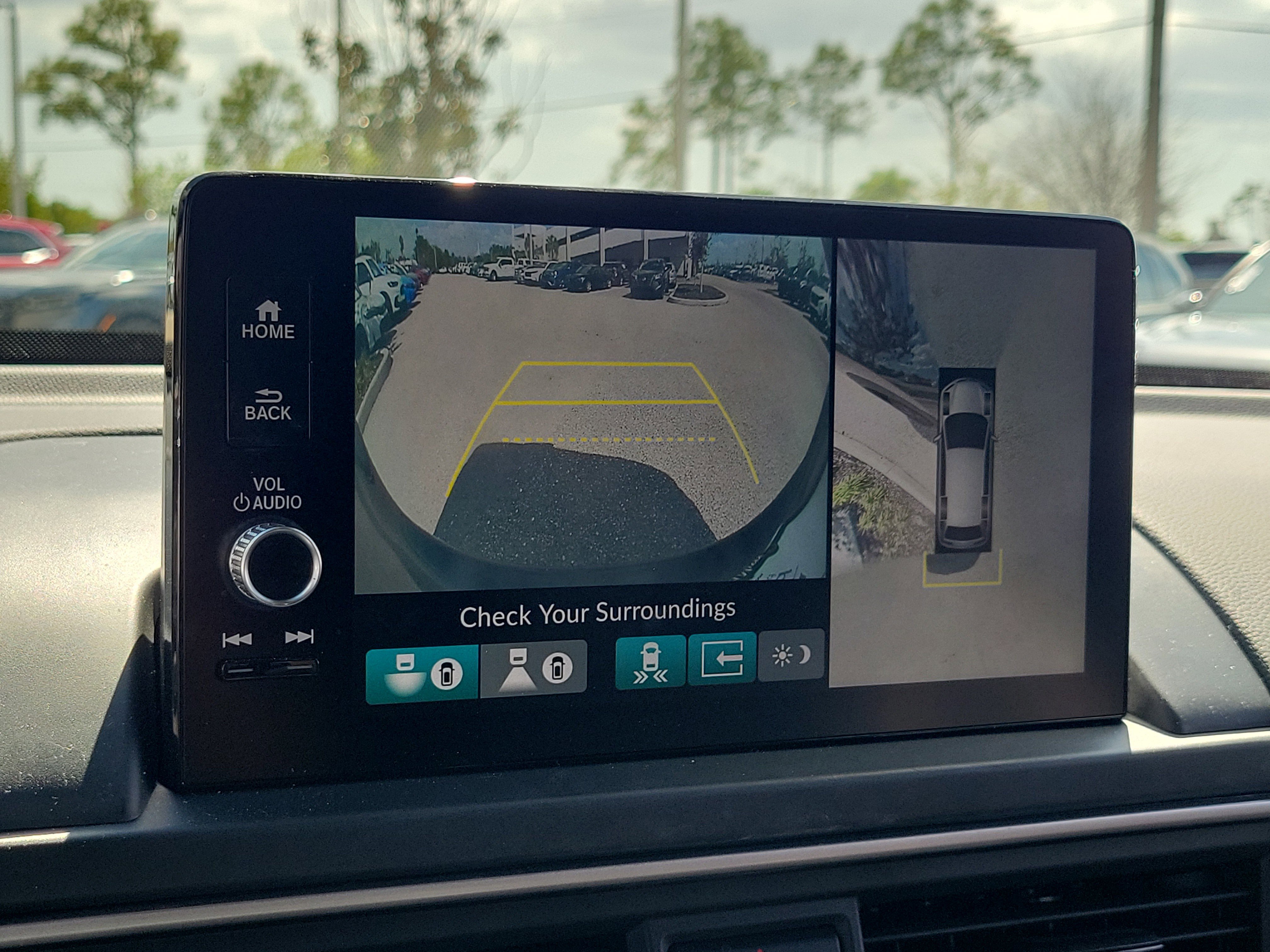 Certified 2025 Honda Pilot Black Edition image 30