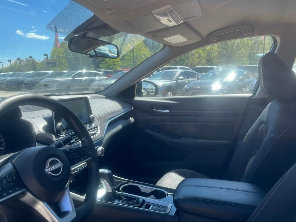 Used 2024 Nissan Altima 2.5 SV AWD/4WD image 18