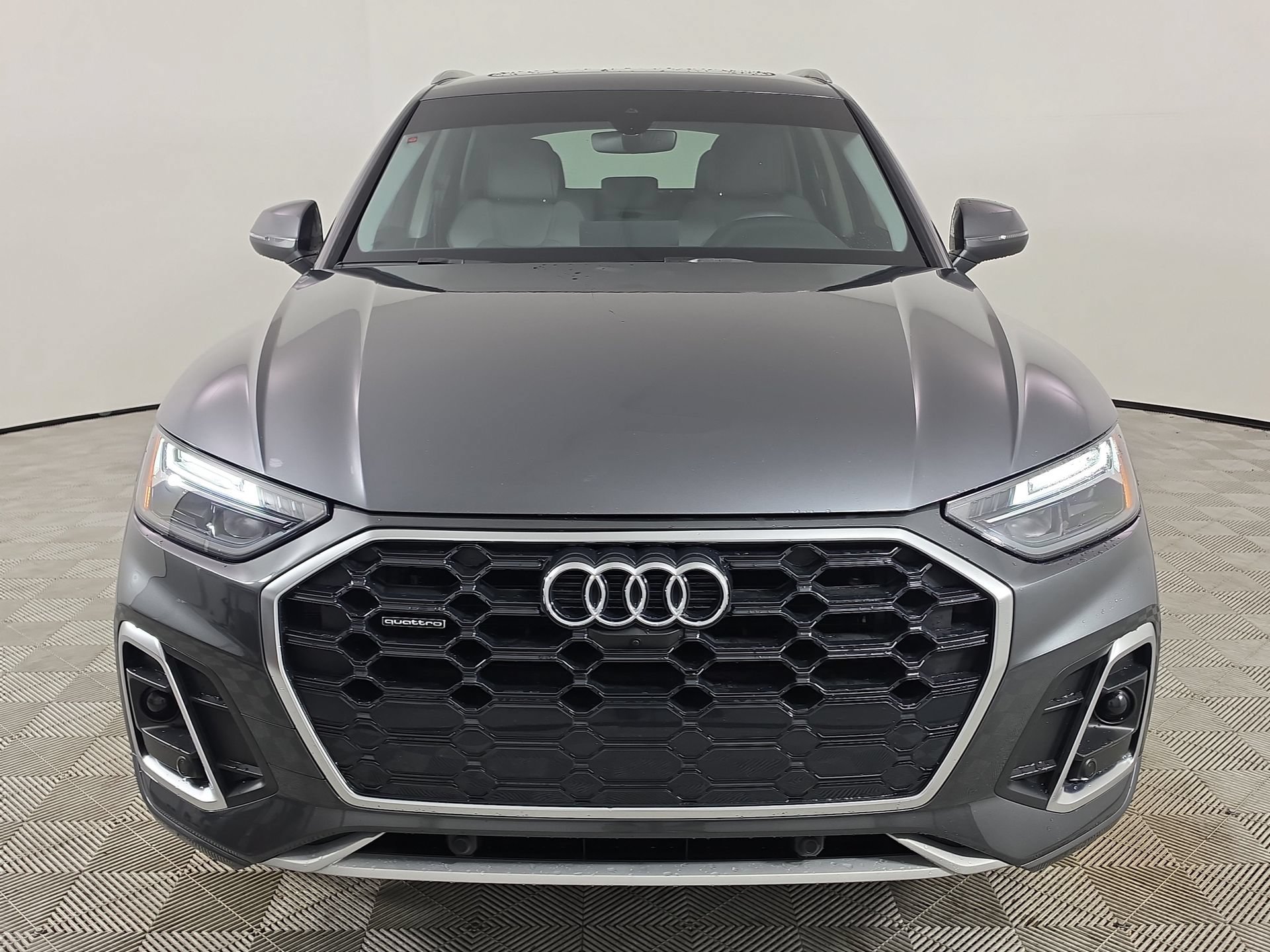 Certified 2023 Audi Q5 2.0T Premium Plus AWD/4WD image 2