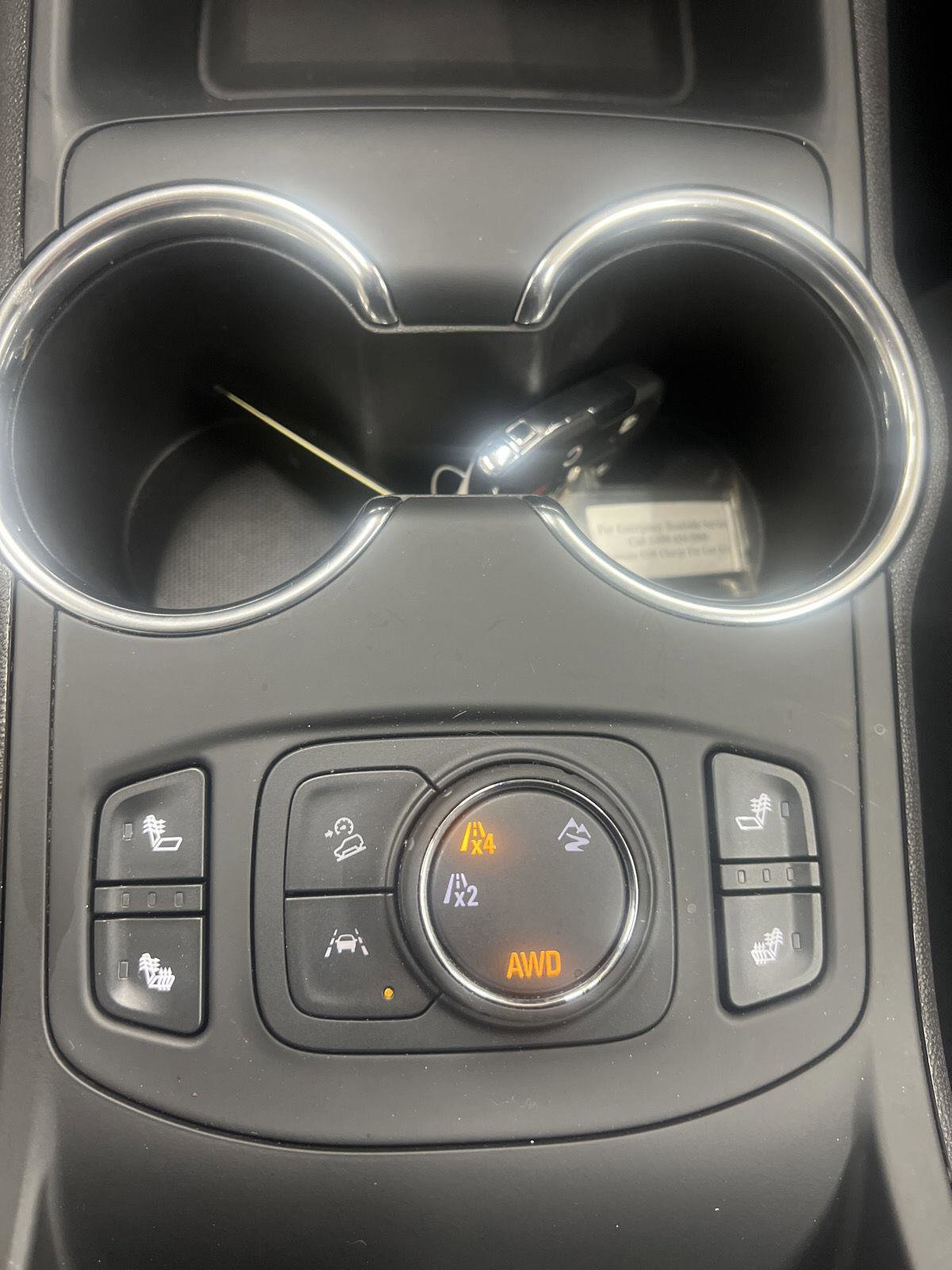 Used 2024 GMC Terrain SLT image 16