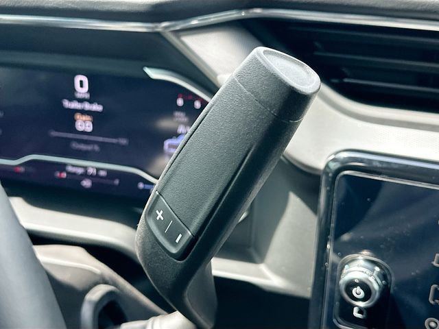 Used 2024 GMC Sierra 2500 Denali w/ Denali Reserve Package image 17