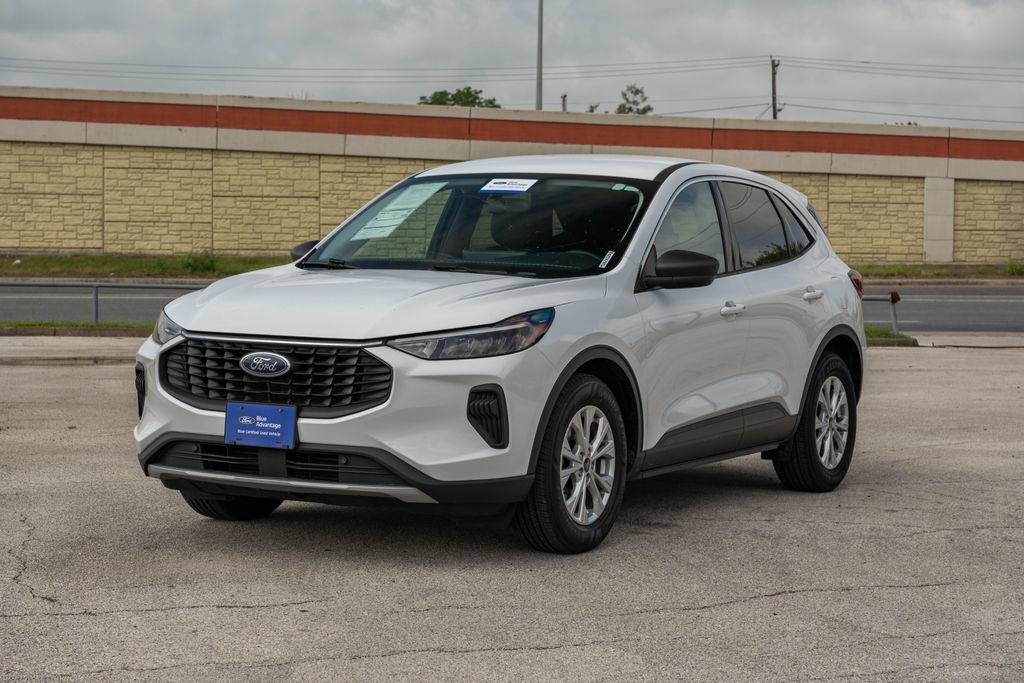 Certified 2023 Ford Escape Active w/ Tech Pack #1 FWD image 4