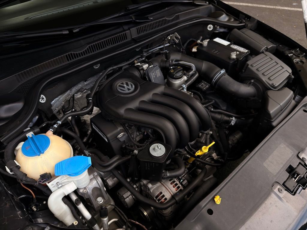 Used 2015 Volkswagen Jetta S image 47