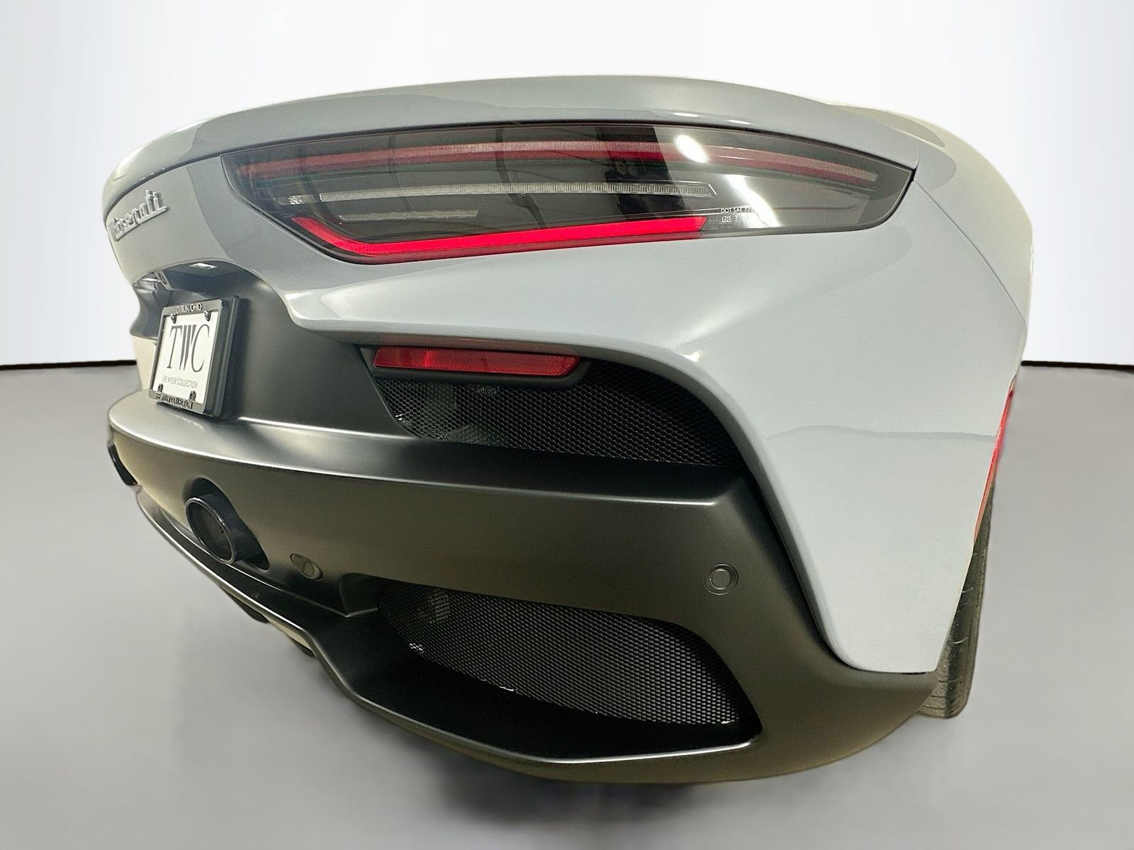 Used 2023 Maserati MC20 Spyder RWD image 43