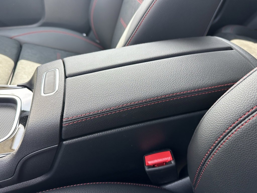 Used 2024 Mercedes-Benz GLB 250 image 24