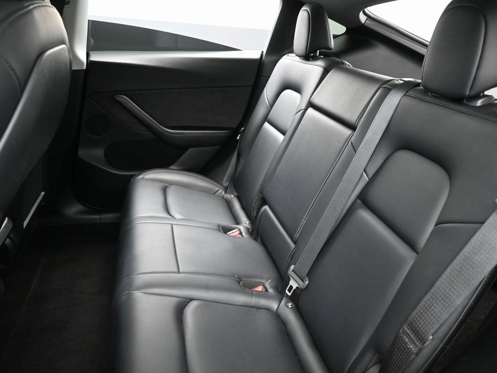 Used 2021 Tesla Model Y Long Range image 28