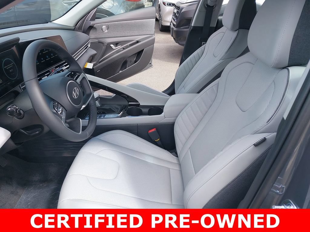 Certified 2025 Hyundai Elantra Limited FWD image 15