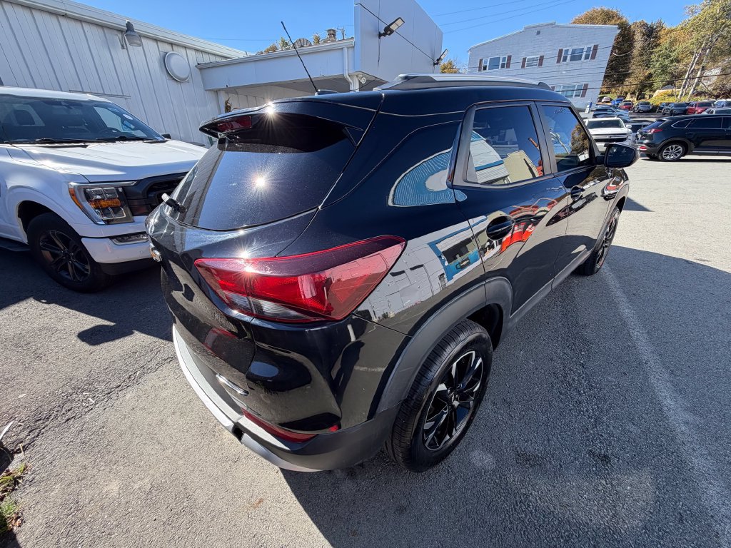 Used 2023 Chevrolet TrailBlazer LT AWD/4WD image 6