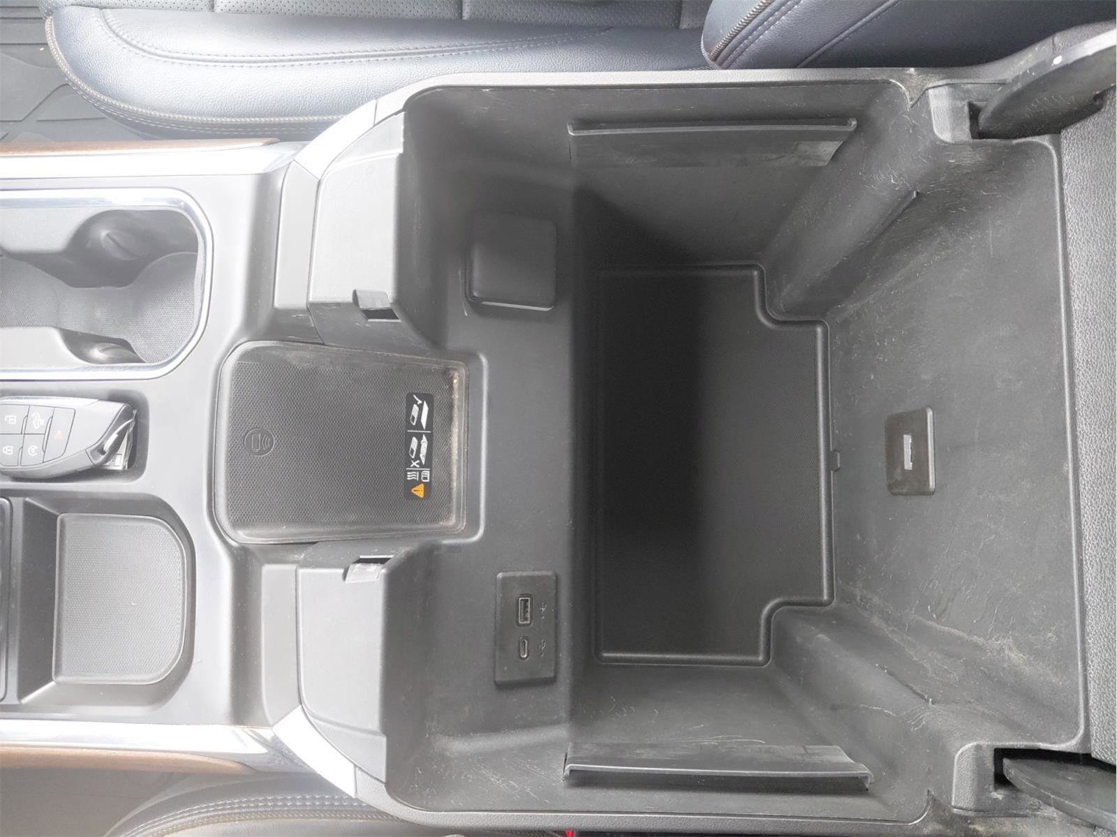 Used 2022 Chevrolet Silverado 1500 High Country w/ High Country Premium Package image 35