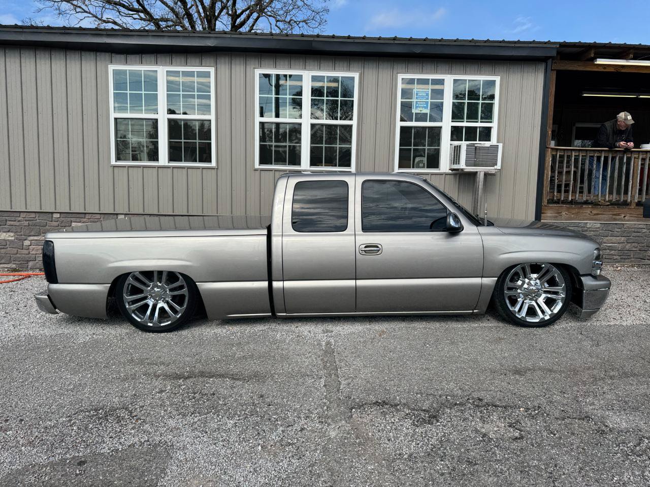 Used 2000 Chevrolet Silverado 1500 LS RWD image 2