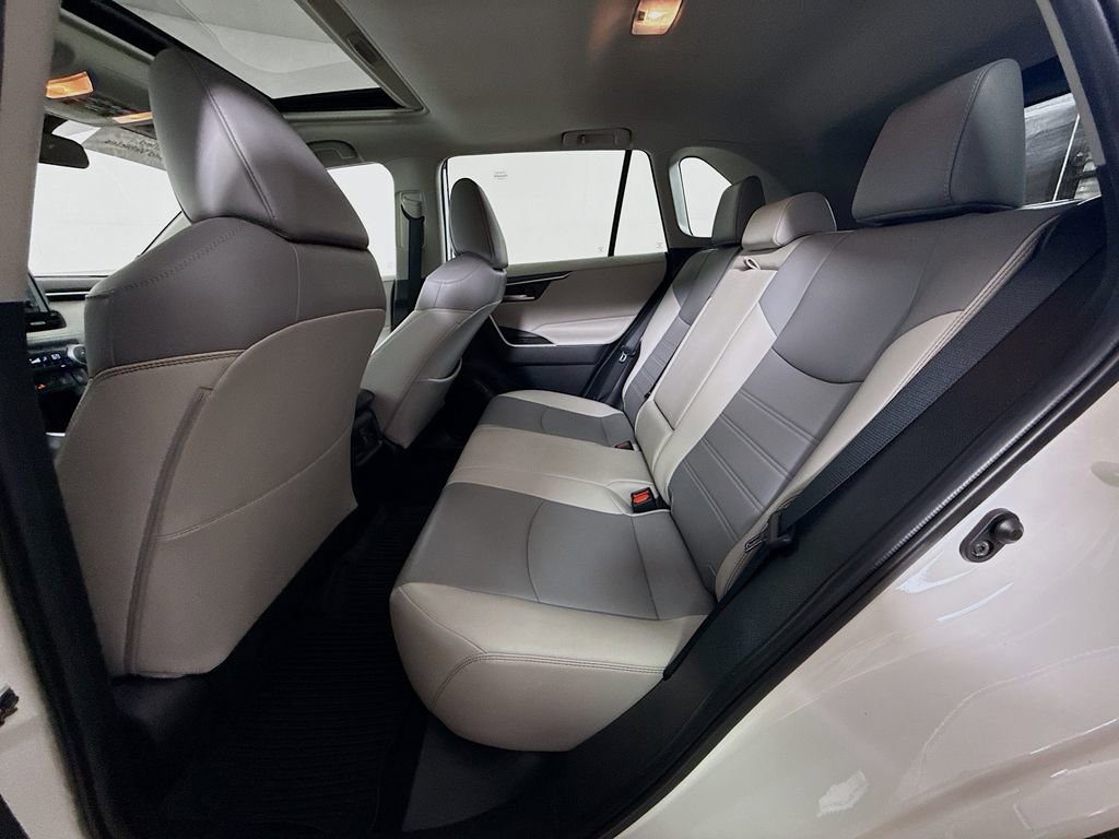 Certified 2020 Toyota RAV4 XLE Premium image 24