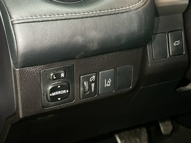 Used 2018 Toyota RAV4 XLE FWD image 11