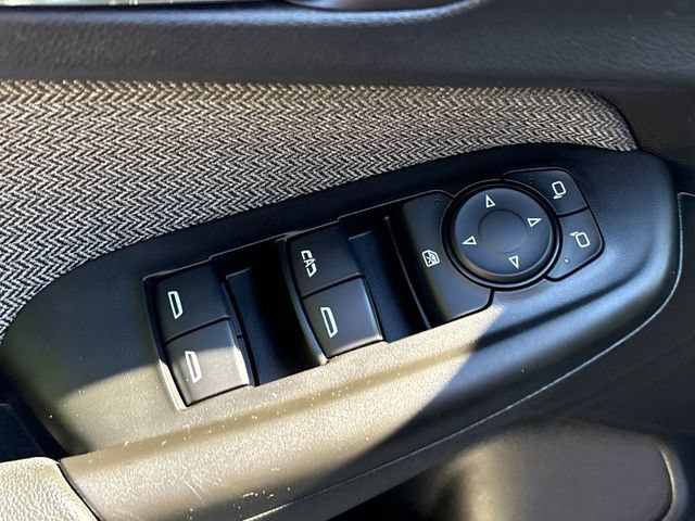 Used 2022 Chevrolet TrailBlazer LT AWD/4WD image 24