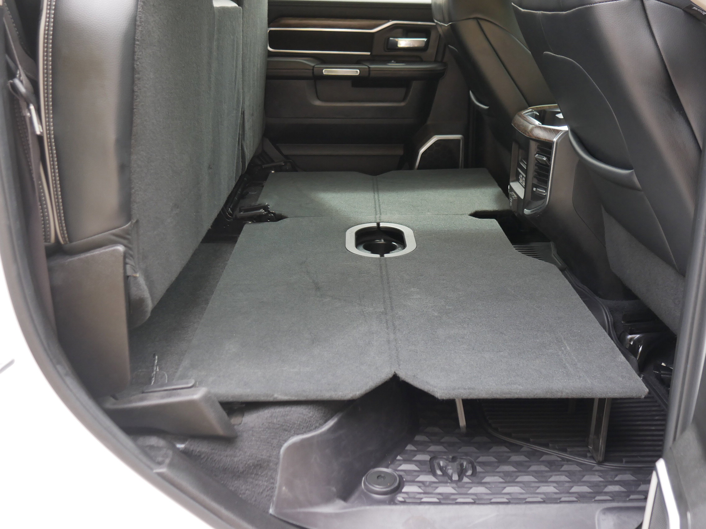 Used 2019 RAM 2500 Laramie image 33