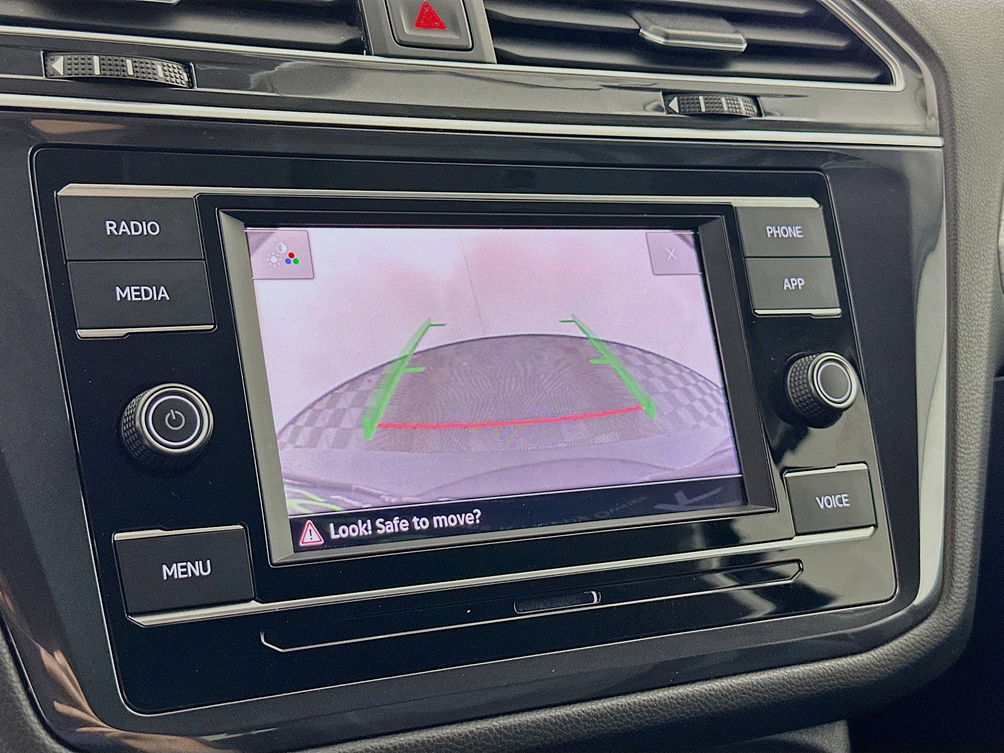 Used 2024 Volkswagen Tiguan S image 22