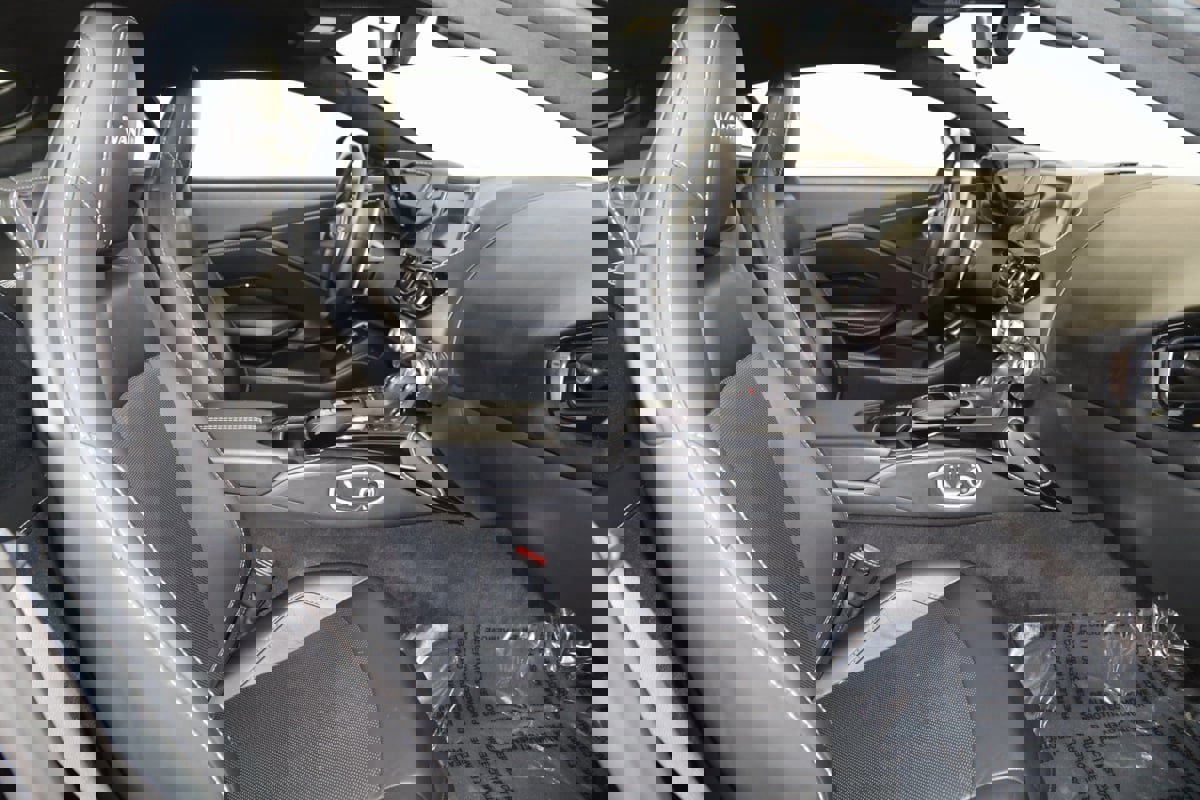 Used 2019 Aston Martin V8 Vantage Coupe image 12