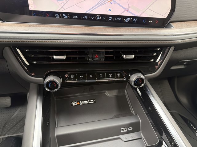 New 2026 Chevrolet Suburban High Country AWD/4WD image 18