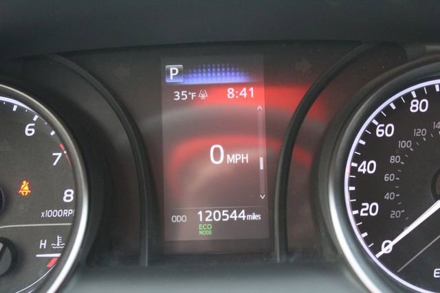Used 2023 Toyota Camry SE image 13