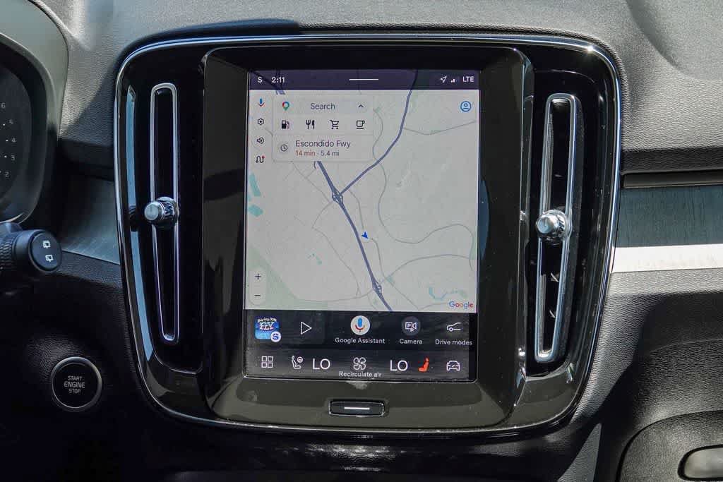 Used 2024 Volvo XC40 B5 Ultimate w/ Protection Package Premier AWD/4WD image 13