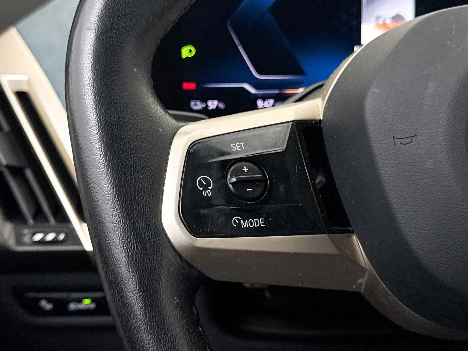 Used 2022 BMW iX xDrive50 w/ Premium Package image 33