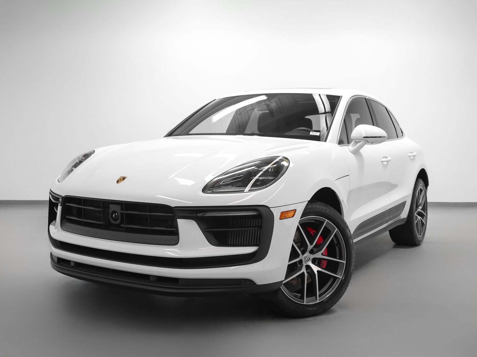 Certified 2025 Porsche Macan S video 1