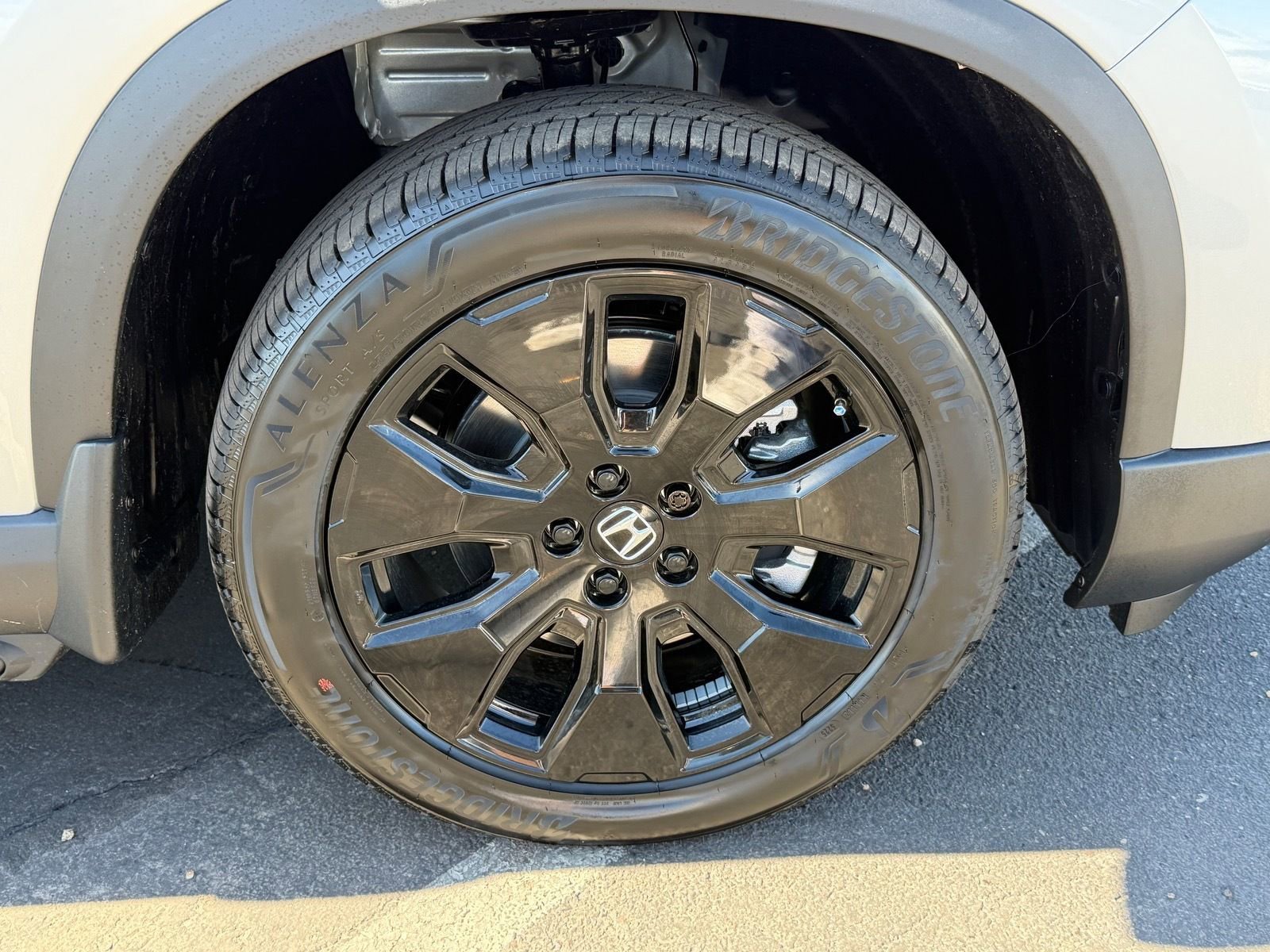 New 2026 Honda Pilot Black Edition image 5