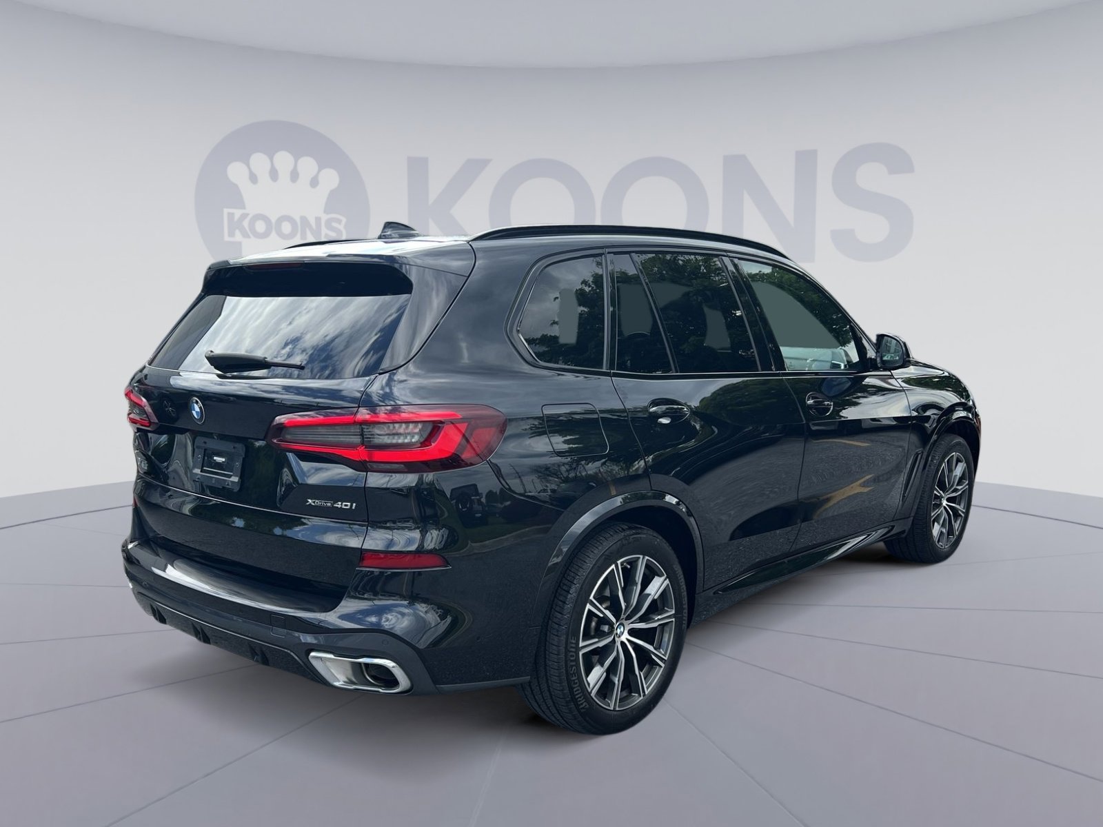 Used 2023 BMW X5 xDrive40i w/ M Sport Package AWD/4WD image 7