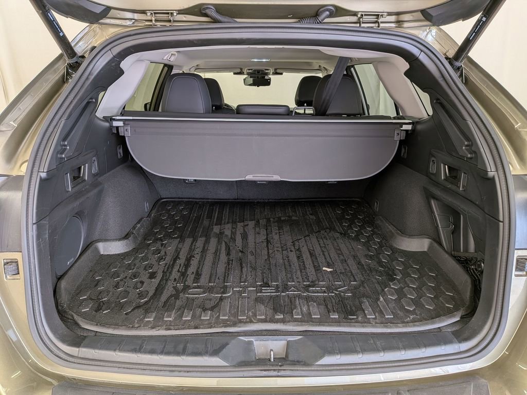 Used 2023 Subaru Outback Touring image 29